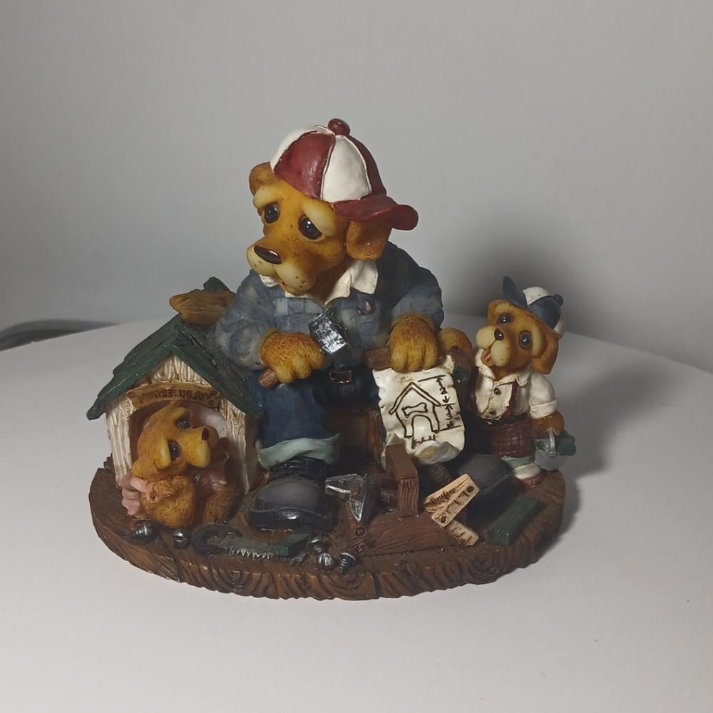 BARKLEY CROSSING DOG BUILDING HOUSE FIGURINE NIB - WORKING MY TAIL OFF 1996
